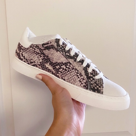 Steven by Steve Madden Reeves Printed Star Patch Sneakers - Picture 5 of 9
